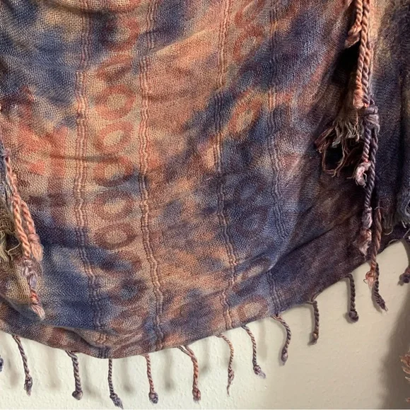 Tie-Dye Fring Shawl/Scarf - Picture 2 of 3